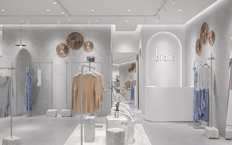 300平米現(xiàn)代服裝店裝修設(shè)計效果圖