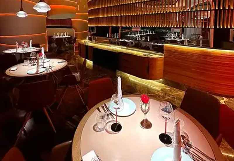 鄭州高端西餐廳裝修：奢華氛圍與優雅格調營造