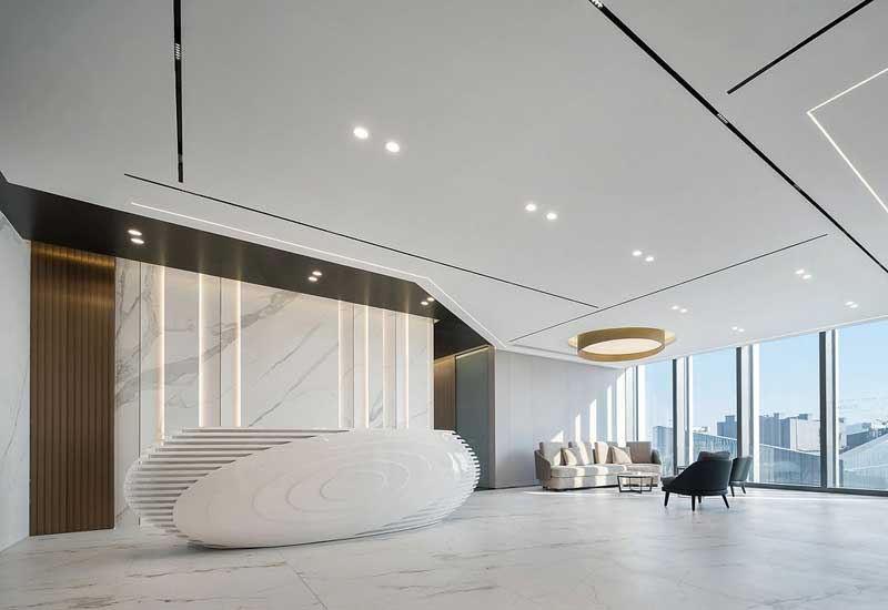 鄭州辦公室裝修施工報價合同條款:工期延誤賠償/材料品牌約定關鍵點